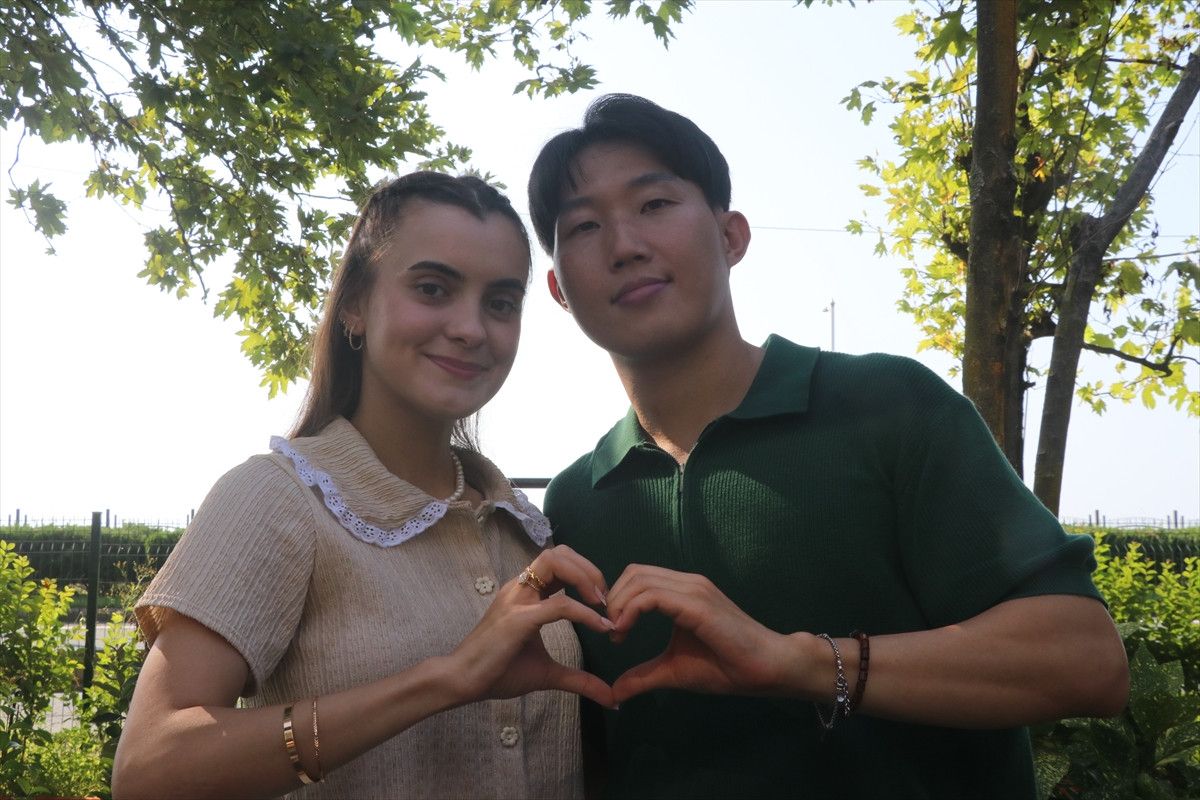 Nişanda Yaşanan Duygusal Anlar ve Eğlence