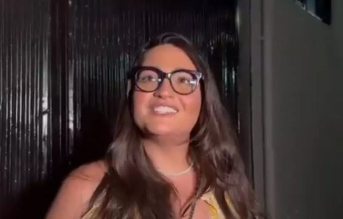 Güzelliği ve Annesine Benzemesiyle Sosyal Medyada Gündem Oldu