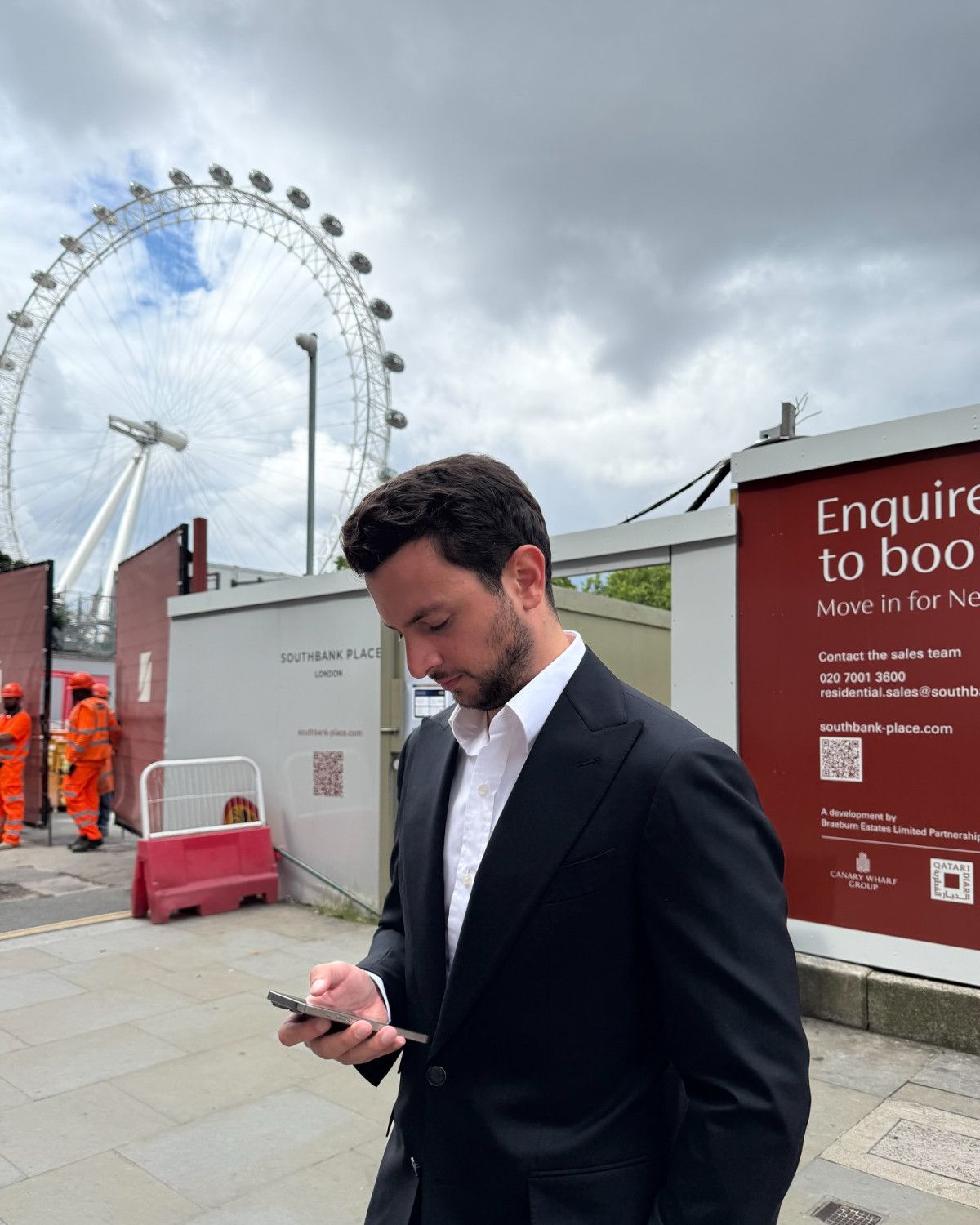 Sibel Can ve Ailesinin Büyük Gururu: Oğulları Emir Aksüt'ün Mezuniyet Sevinci