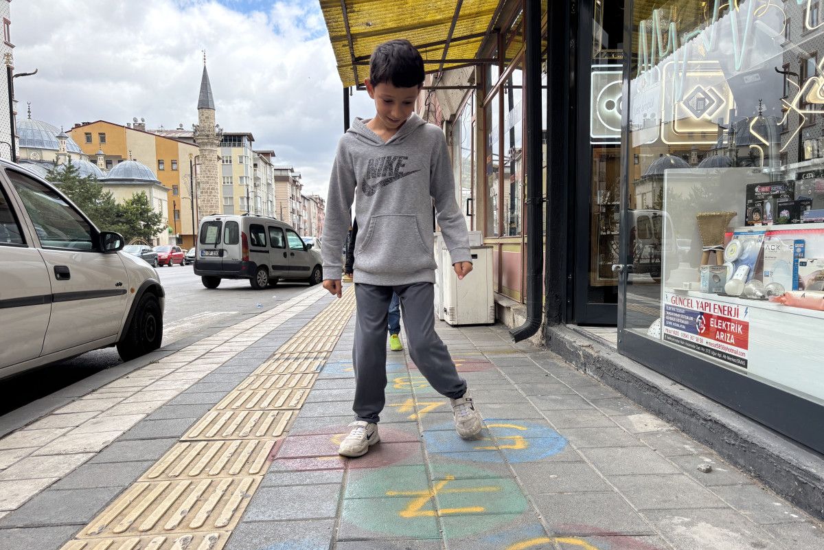 Çocuklar Mutlu Olsun Diye Bu Çizimi Yaptım