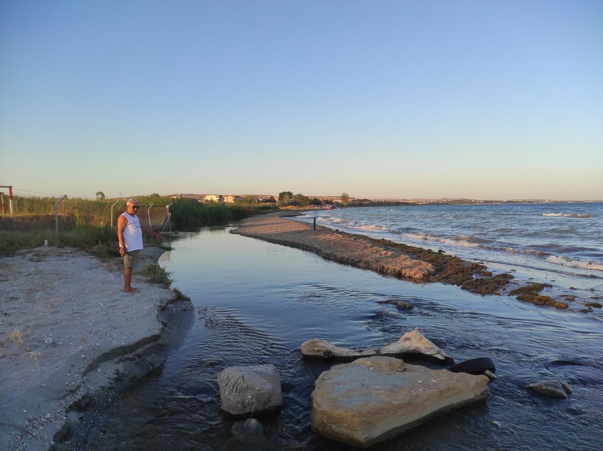 Tekirdağ'da Doğrudan Denize Akan Lağım Nedeniyle Çocuklar Hastanelik Oldu
