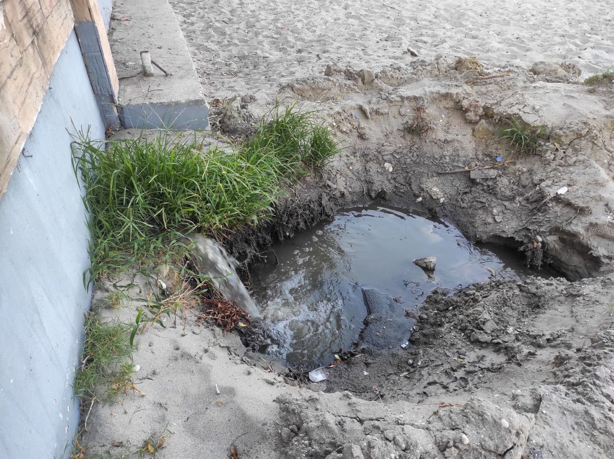 Tekirdağ'da Doğrudan Denize Akan Lağım Nedeniyle Çocuklar Hastanelik Oldu