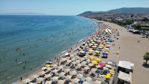 Tekirdağ’da Sıcak Hava Nedeniyle Sahil Kalabalığı Yoğunlaştı