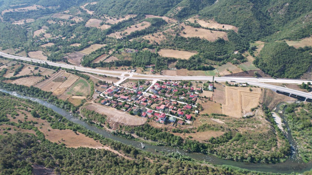 Tokatta Traktör Şambreli ile Rafting Deneyimi