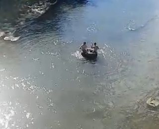 Tokatta Traktör Şambreli ile Rafting Deneyimi