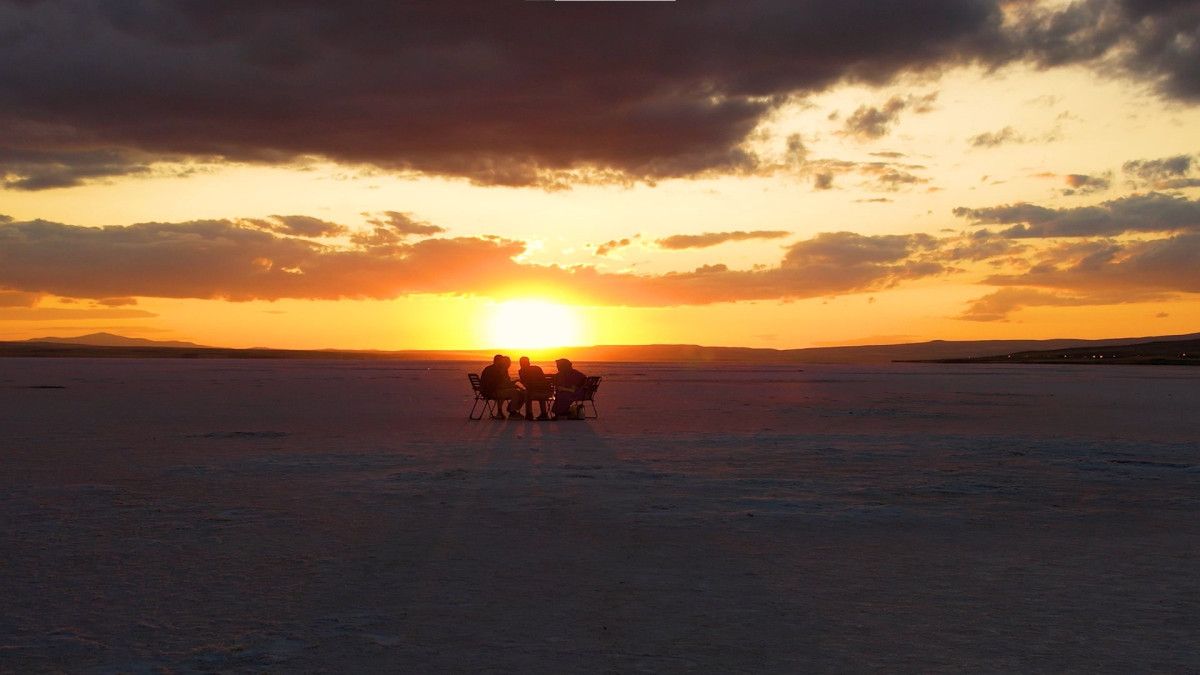 Güneşin Son Işınlarıyla Oluşan Muhteşem Renkler