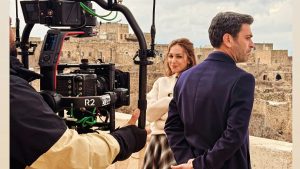 Uzak Şehir’in Naresi Sahra Şaş Güzelliğiyle Büyüledi