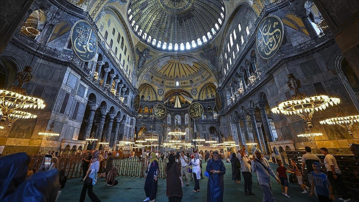 Ayasofya'nın Tarihsel Önemi ve Modern Dönemdeki Yenilikler