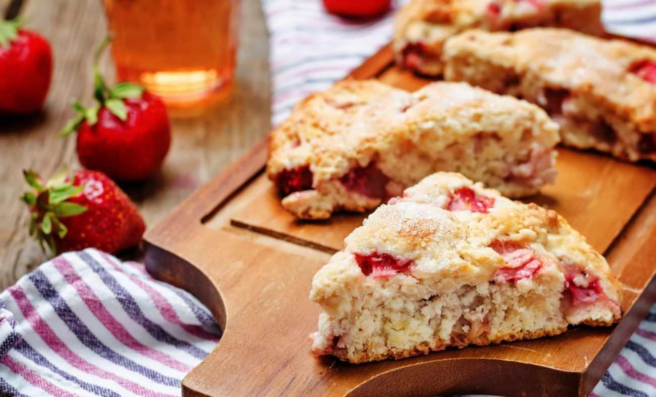 Çilekli Kekin Yapılışı