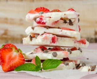 Yoğurt Barı Tarifi ve Alternatifleri