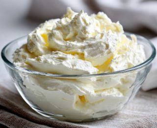 15 Dakikada Hazırlanan Ev Yapımı Krem Peynir Tarifi