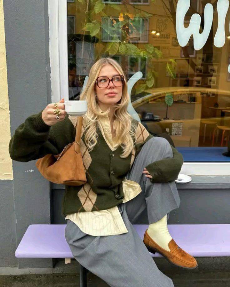 2025 Sonbahar Sezonunda Preppy Tarzıyla Şıklığı Yakala!