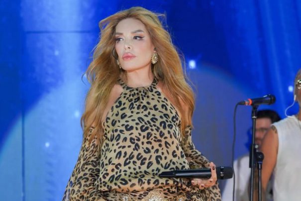 Ajda Pekkan Yeni İmajıyla Göz Kamaştırıyor