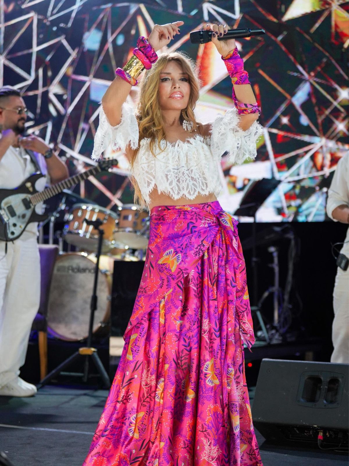 Ajda Pekkanın Yeni Görüntüsü Büyük İlgi Çekti - En Güncel Kareler