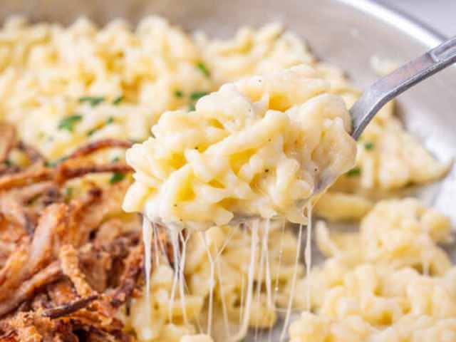 Almanya'nın Pratik ve Lezzetli Käsespätzle Makarnası Tarifi