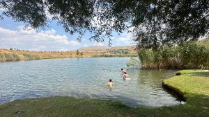 Antalya Sıcaklarından Kaçış: Dipsiz Göl’de Serinleme Keyfi