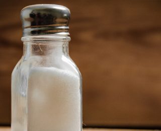 Aşırı Tuz Tüketimi Sağlığınıza Zarar Veriyor: Felç Riskinizi Artırabilir