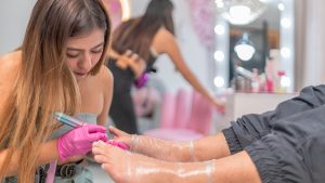 Bakım Yaparken Hijyen Önemlidir: Manikür ve Pedikürde Mantar ile Siğil Riski