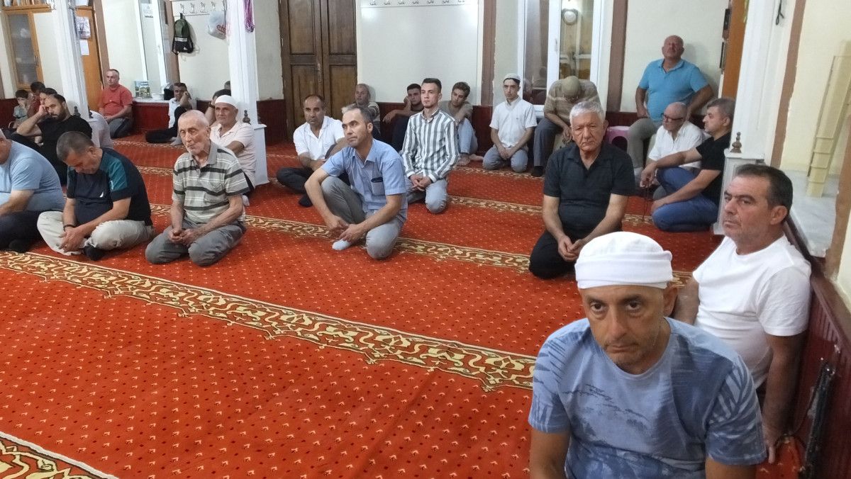 Balıkesirli İmamın Vaazlarıyla Üç İlçeden Cemaati Bir Araya Getirmesi