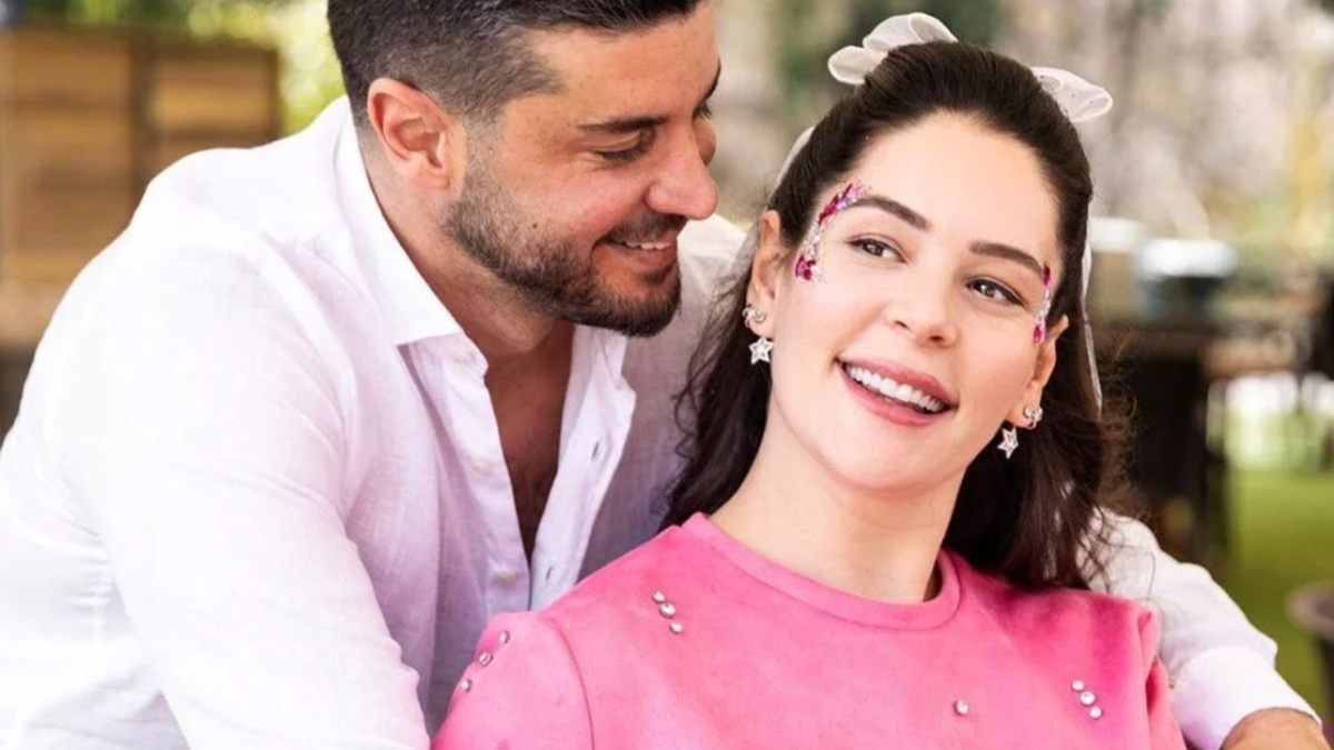 Berk Oktay'dan Boşanma İddiasına Fotoğraflı Yanıt: Detaylar ve Güncel Gelişmeler