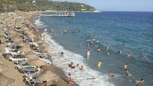 Bodrum’da Yerli ve Yabancı Turistlerin Sahil Keyfi Yoğunluğu