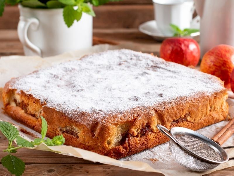 Elmalı Kekin Hazırlanışı