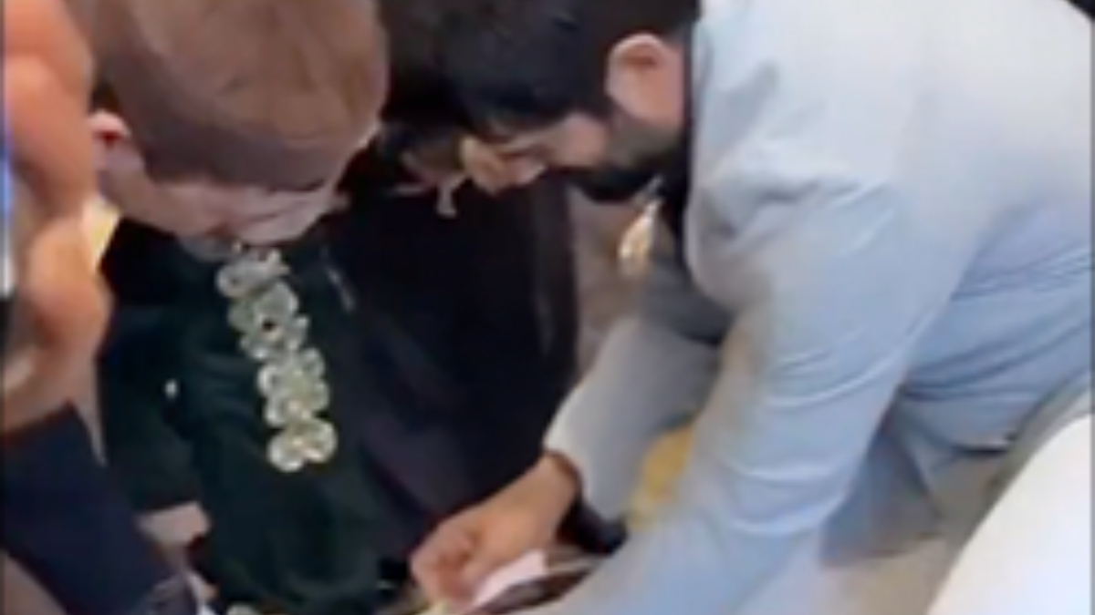 Burak Özçivit'in Kurdele Kesim Anı Sosyal Medyada Gündem Oldu