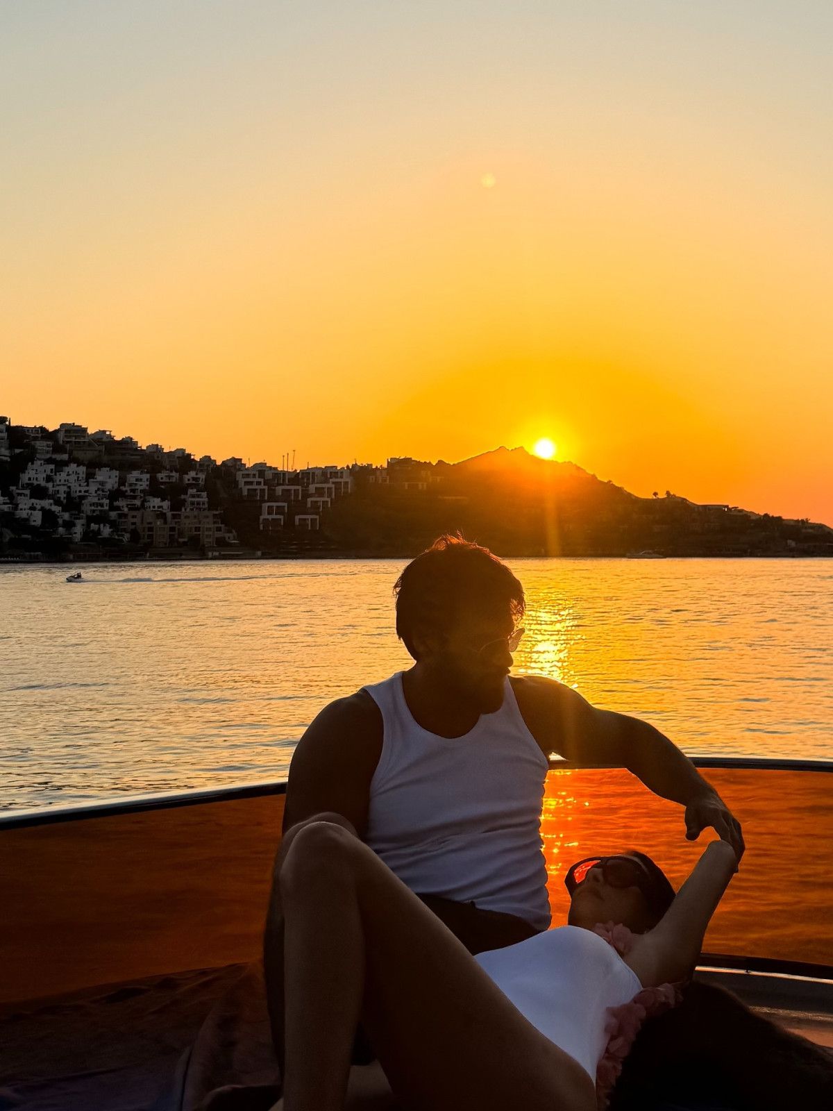 Can Yaman'ın Yeni Sevgilisi Sara Bluma İstanbul'da Doğum Gününü Kutluyor