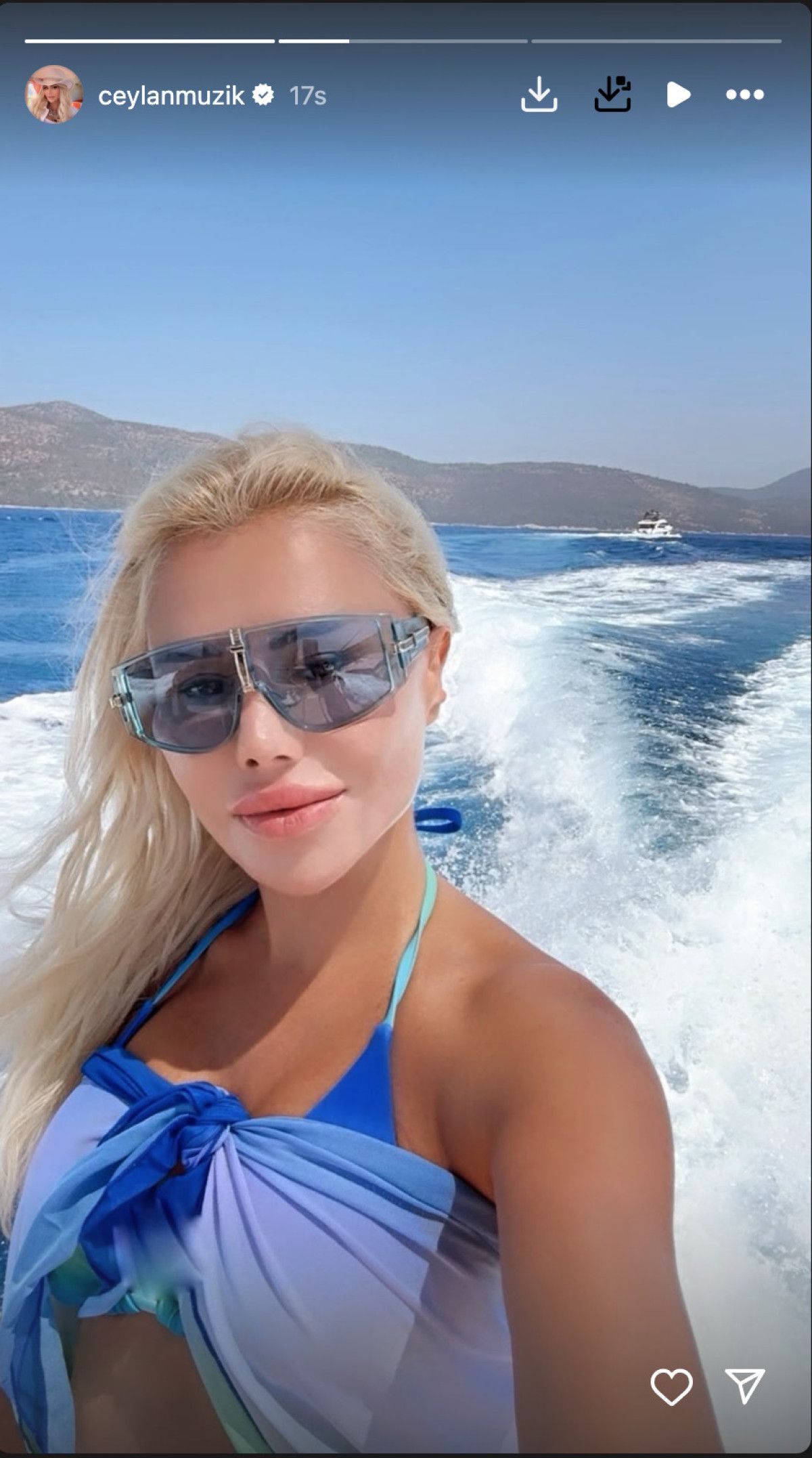 Ceylan Milyonluk Teknesiyle Bodrumda! Sosyal Medyada Paylaşım Ziyafeti