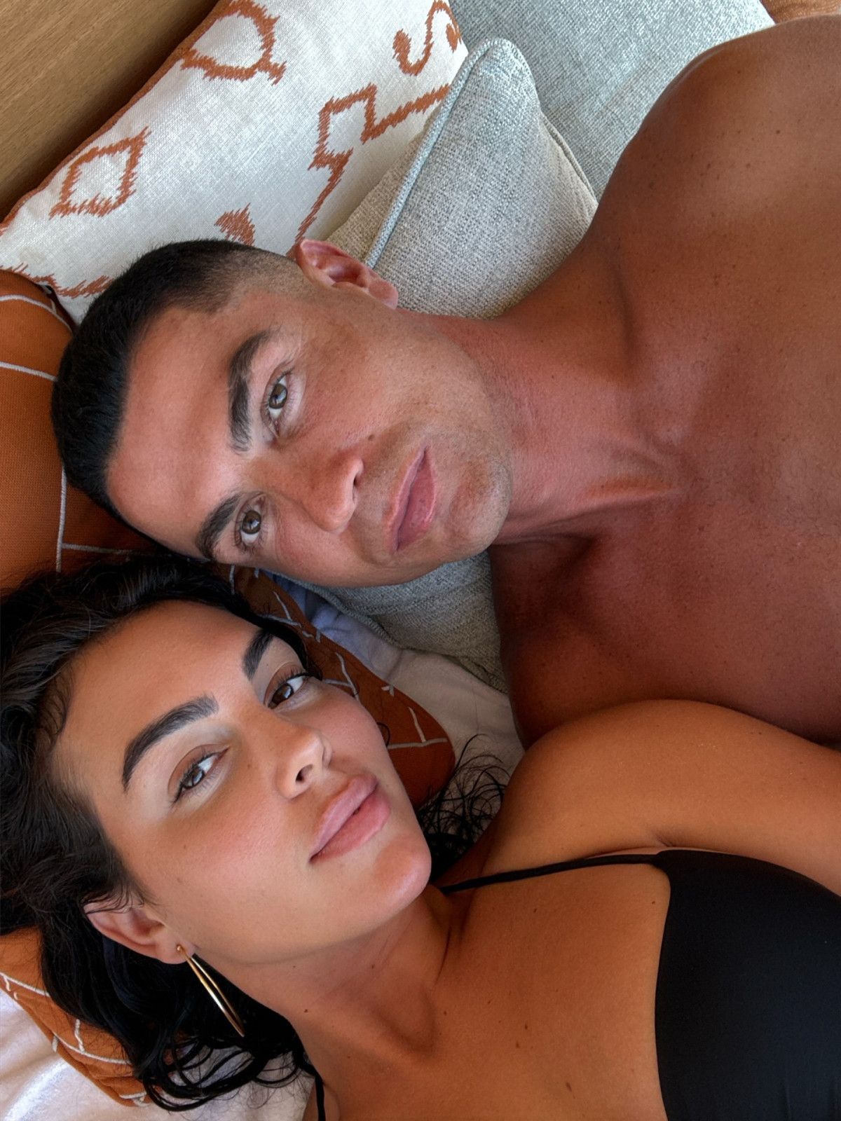 Cristiano Ronaldo ve Georgina Rodriguez'e Evlilik Teklifi: Yüzük Sosyal Medyada Gündemde