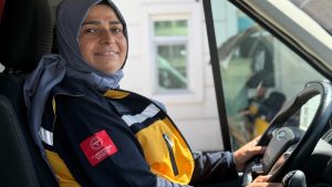 Düzcede Rakiplerini Geride Bırakan 2 Çocuk Anneli Ambulans Şoförü Hikayesi