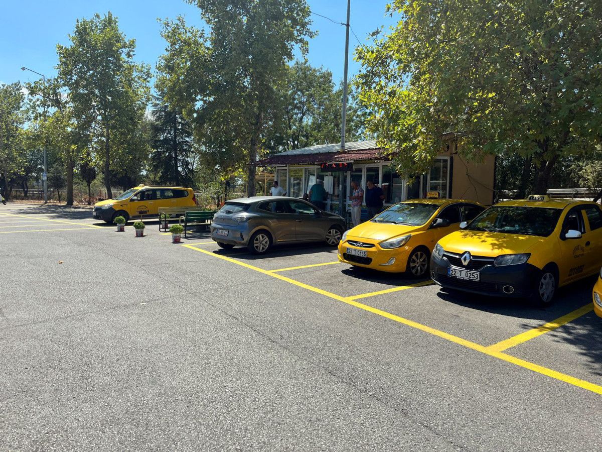 Taksi Şoförlerinin Eşekle Olan Bağları