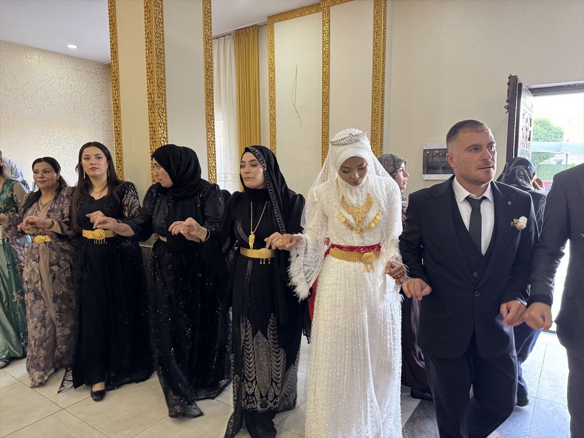 Resmi Katılım ve Ailelerin Tepkisi