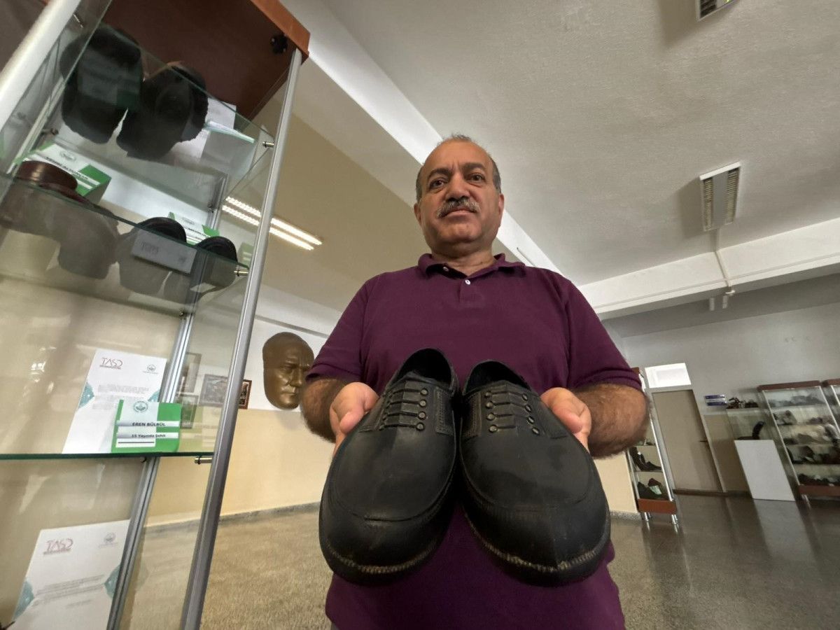 Gururlu Bir Sergileme ve Anlamlı Bağ