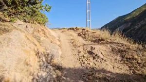 Erzurum’da Kendi Başına 1.5 Kilometrelik Yol Yapan Girişimci Yardım Bekliyor
