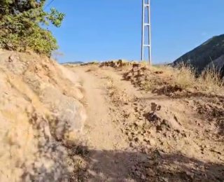 Erzurum’da Kendi Başına 1.5 Kilometrelik Yol Yapan Girişimci Yardım Bekliyor
