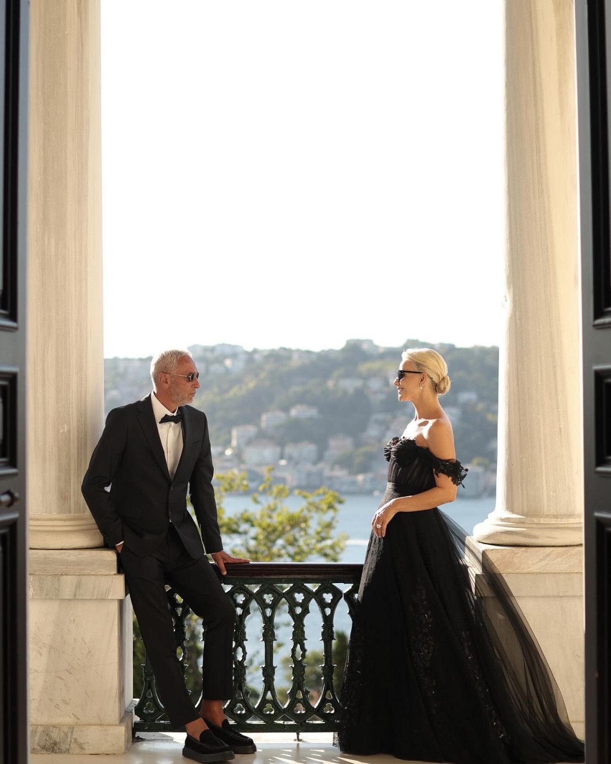 Esra Erol'un Aşk Hikayesi ve Eşiyle Romantik Anları