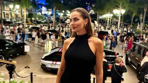 Fahriye Evcen ve Burak Özçivitin Evliliğinde Kriz Mi Yaşıyor? Soyadını Sildiği Güçlü İddialar