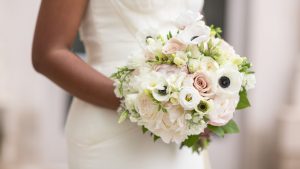 Gelinler Neden Çiçek Taşır? Gelin Buketinin Anlamı ve Sırları