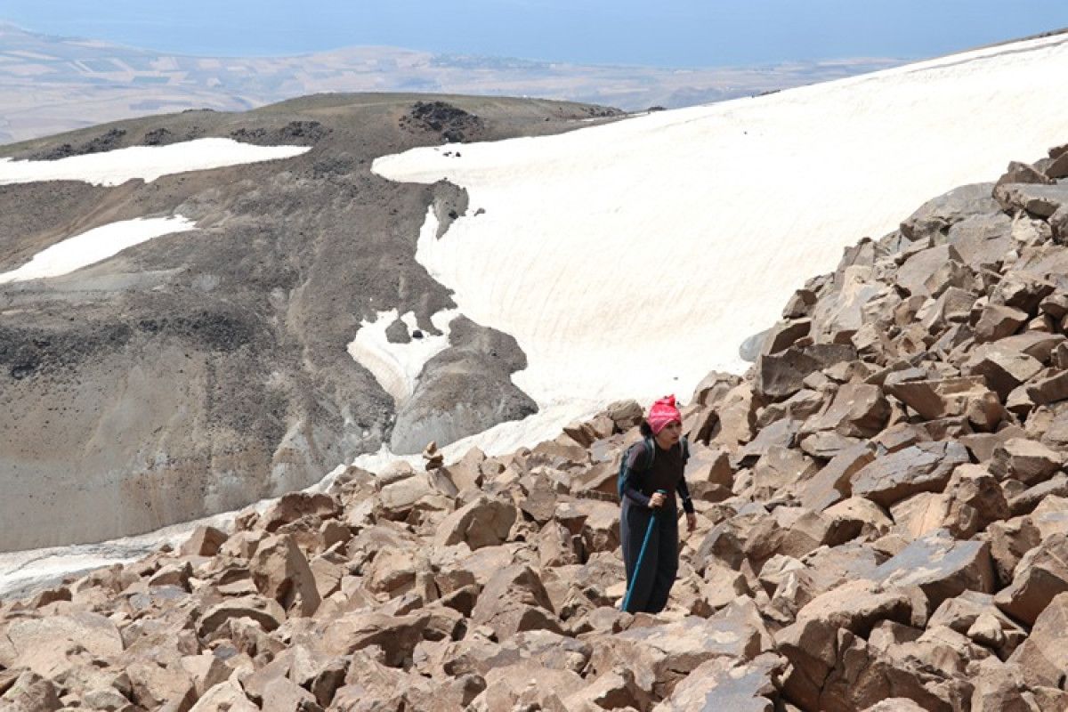 Genç Dağcı Meryem Erkuş'un Süphana Tırmanışı: İlham Verici Bir Başarı Hikayesi