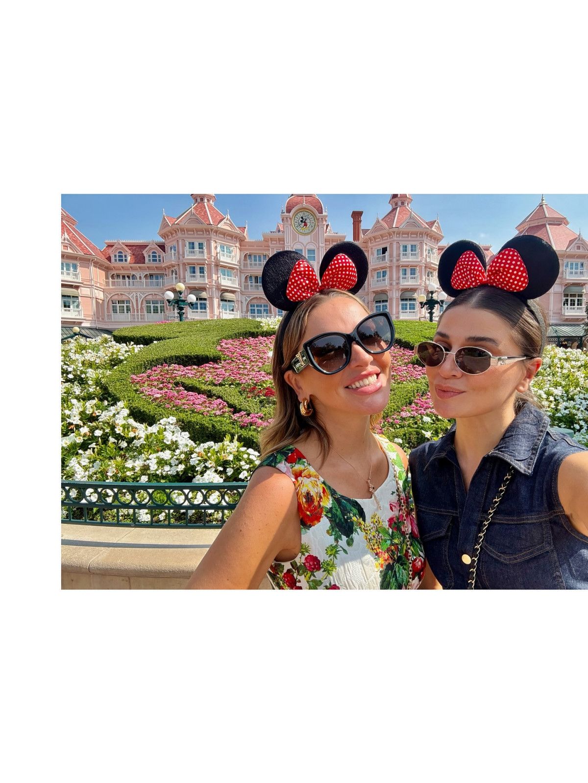 Hadise Disneyland'da! Çocuklar Gibi Eğlendiği Anları Paylaştı