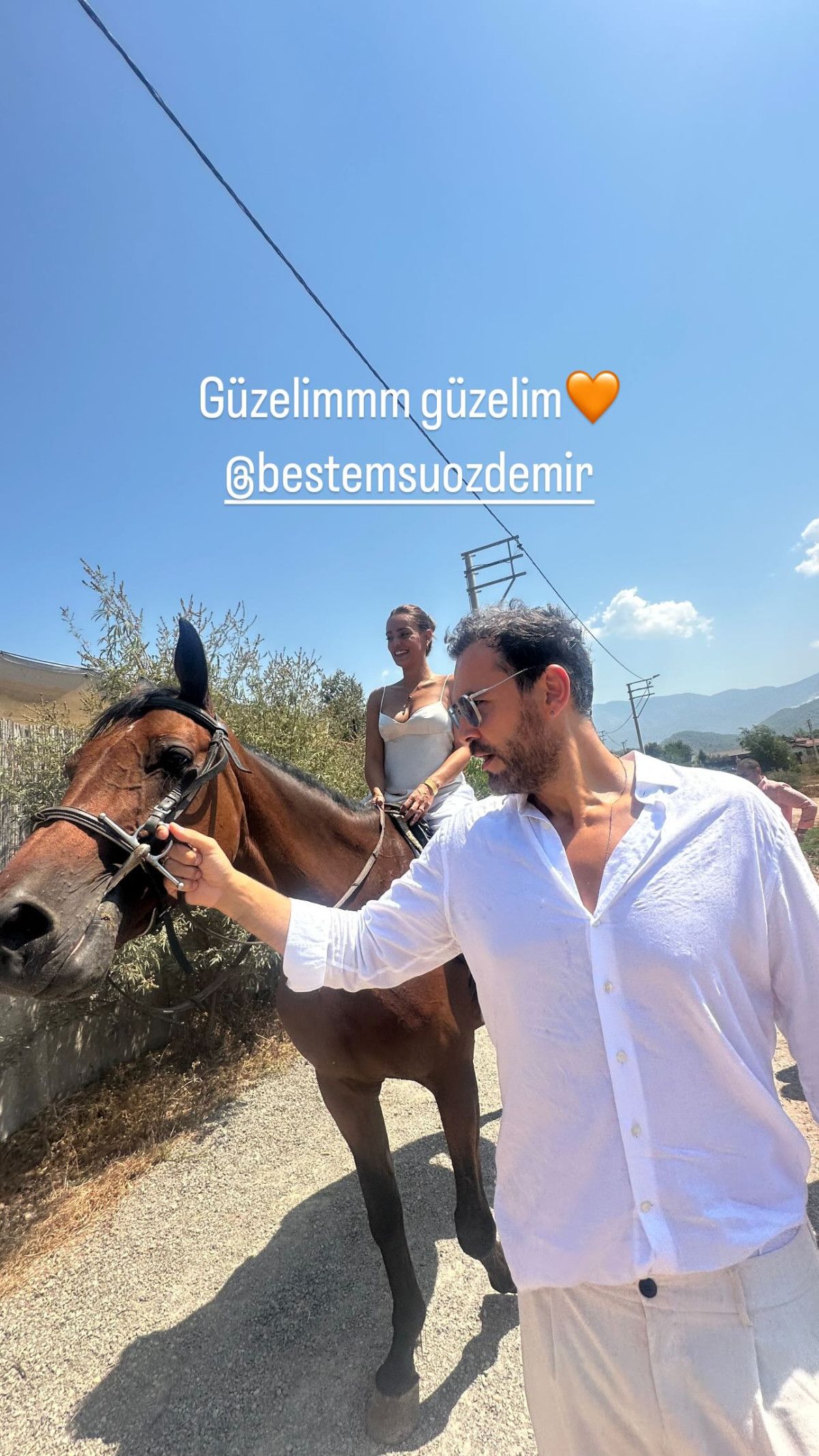 Hamilelik İddialarını Yalanlayan Bestemsu Özdemir ve Ersin Görkem Mutlu Evliliklerini Duyurdu