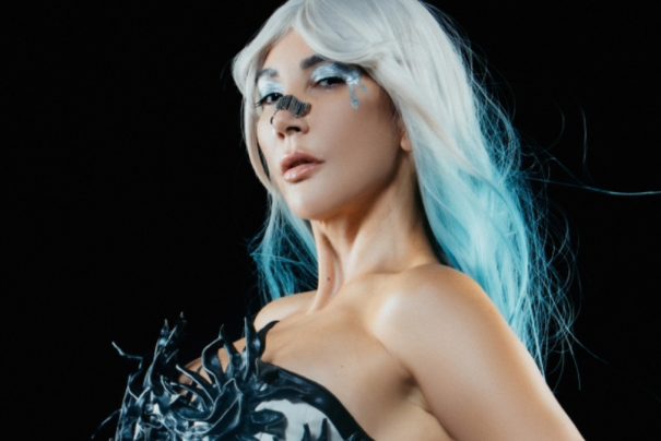 Hande Yener: Benzersiz ve Orijinal Diplomamı Talep Ediyorum