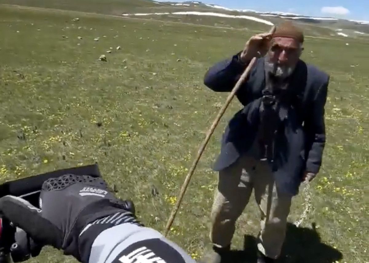 İsviçreli Gezginin Erzurumluya Güzergâh Sorduğu İlginç Anlar