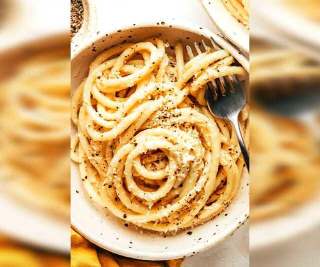 İtalyanlar ve İngilizler Arasında Çekişme: Spaghetti Cacio e Pepe Tarifinin Hikayesi