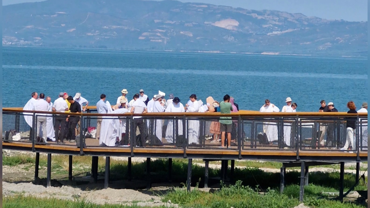 Akademisyenlerin Düzenlediği Toplu İbadet