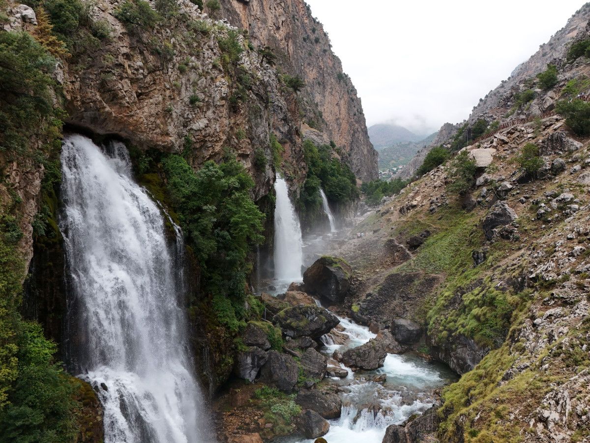 Diğer Şelalelerle Karşılaştırma ve Özellikleri