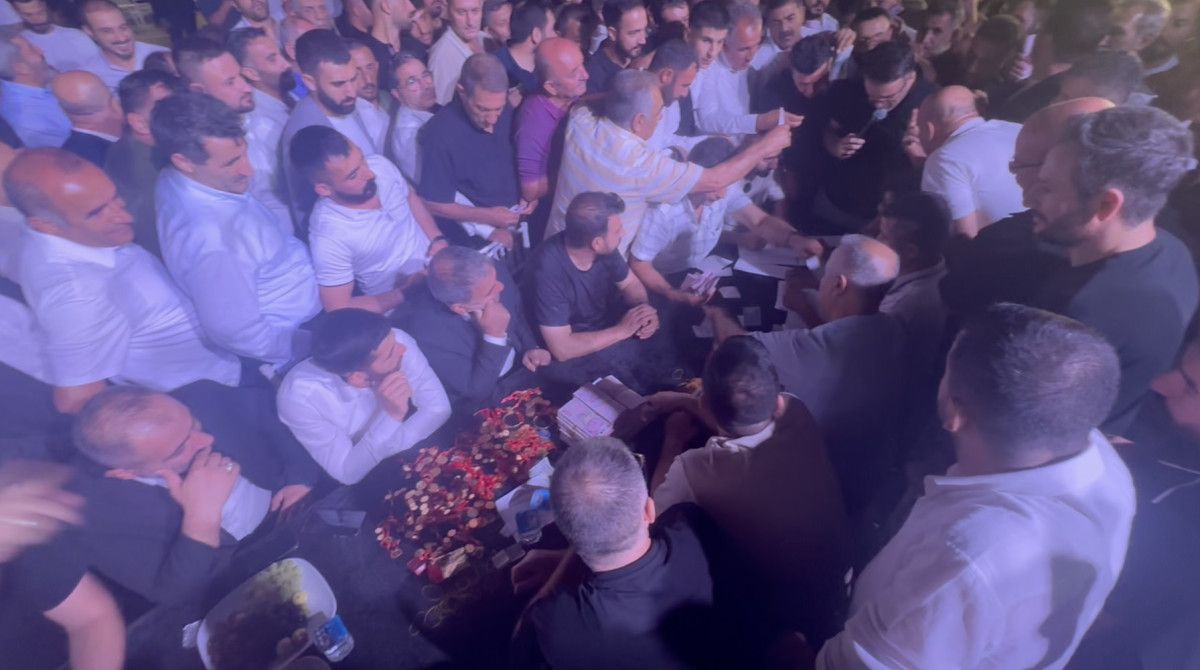 Geleneklere Uygun Kutlama ve Halaylar