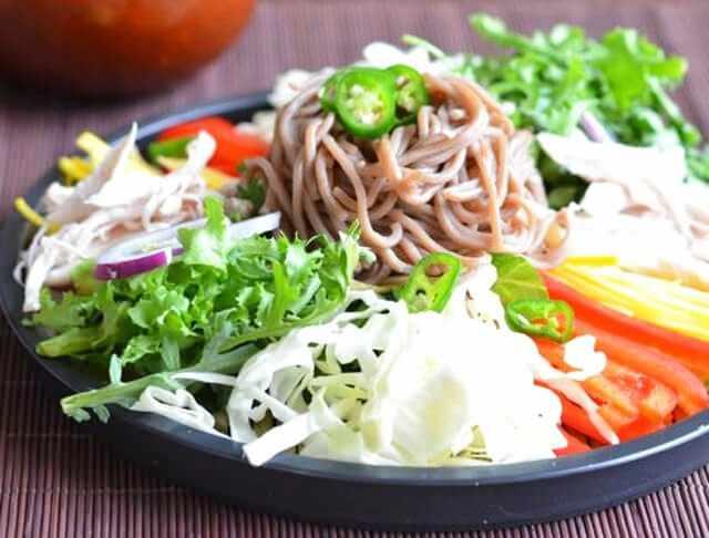 Kore Mutfağının Favorisi: Makguksu Tarifinin Sırları