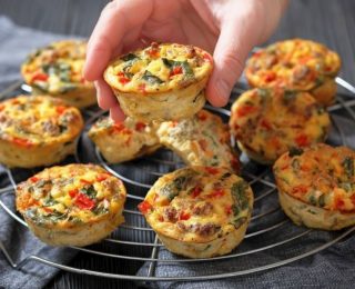 Lezzetli ve Kolay Kahvaltılık Muffin Tarifi